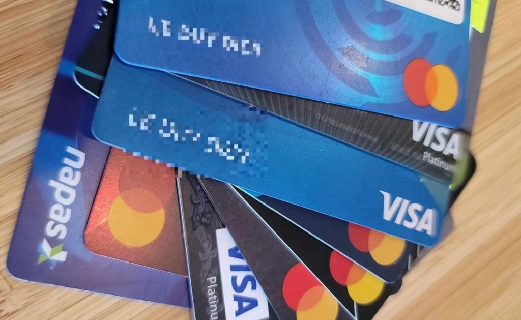 Bạn sẽ mất hay được tiền khi sử dụng thẻ tín dụng?